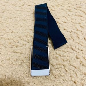 WHOOP Navy blue striped silver lux kit band